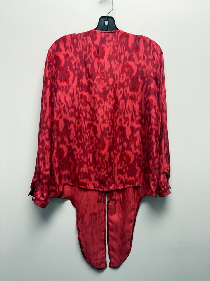 Brochu Walker, Red+, Top, Medium
