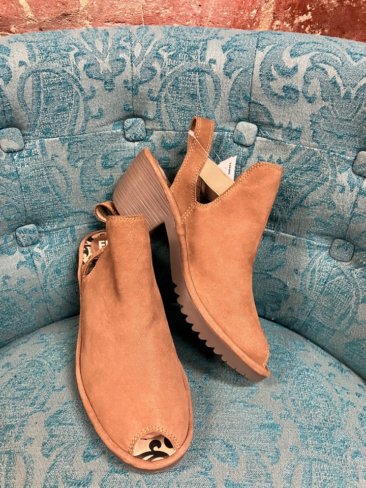 fly london, tan, clog, 7.5