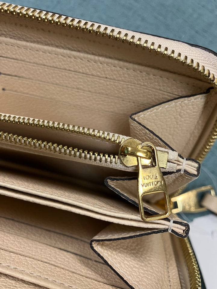Louis Vuitton, Ivory, wallet, Medium