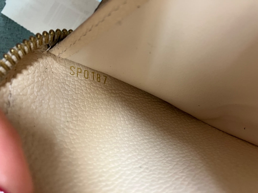 Louis Vuitton, Ivory, wallet, Medium