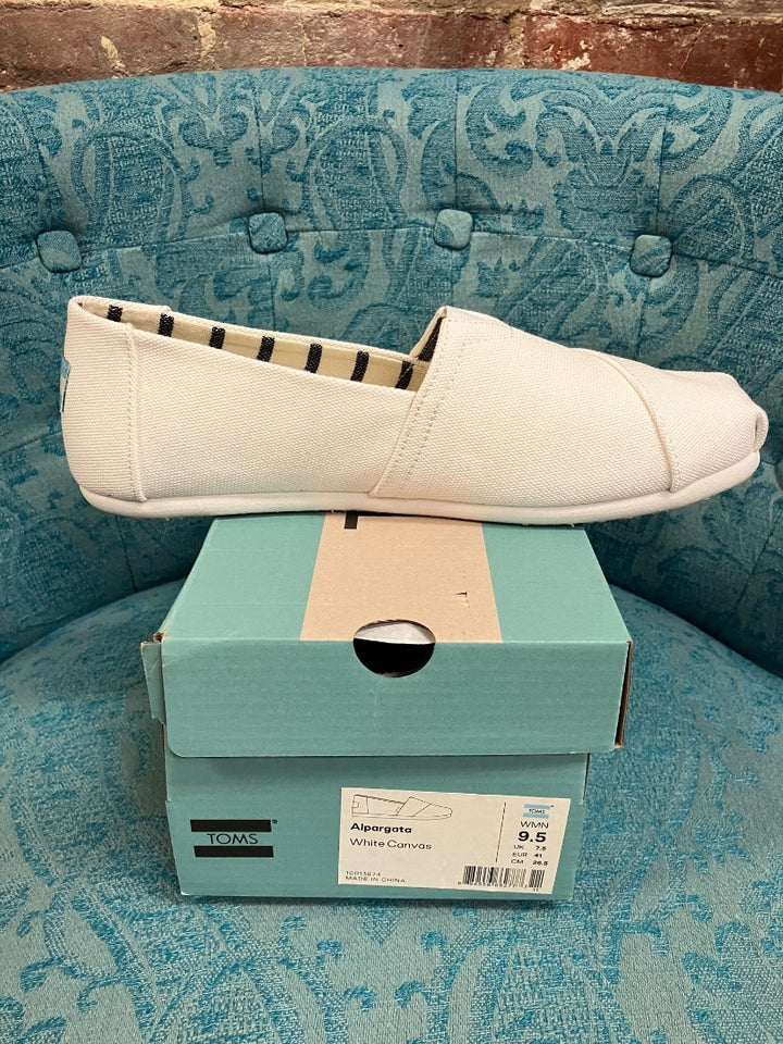 Toms, White, flat, 9.5