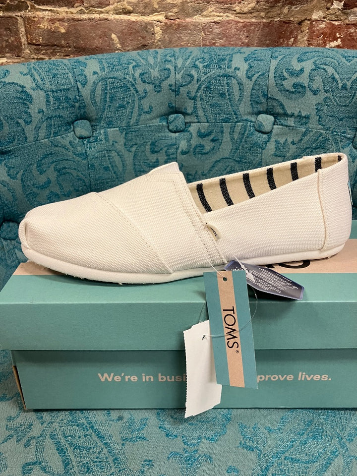 Toms, White, flat, 9.5