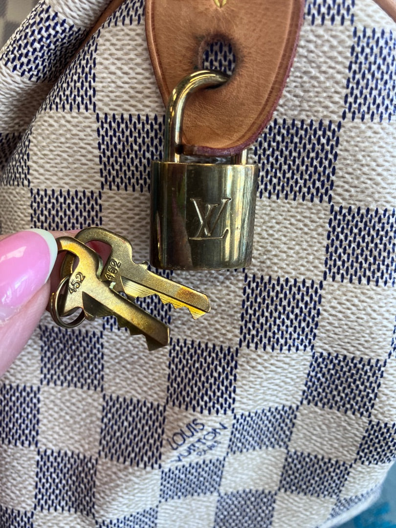 Louis Vuitton, Grey+, Handbag, 30