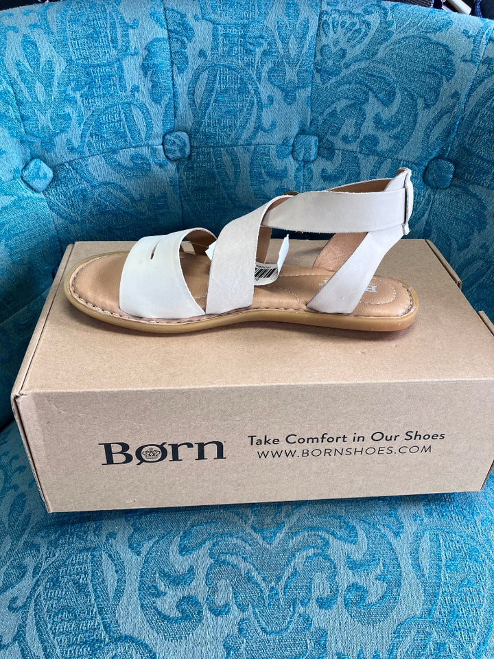 born, tan, Sandal, 6