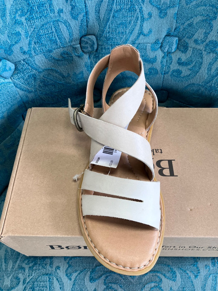born, tan, Sandal, 6