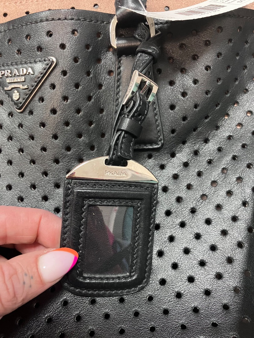 Prada, Black, Handbag, Medium