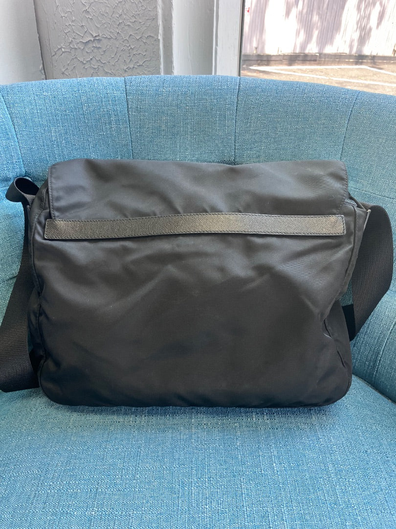 Prada, Black, Handbag, Medium