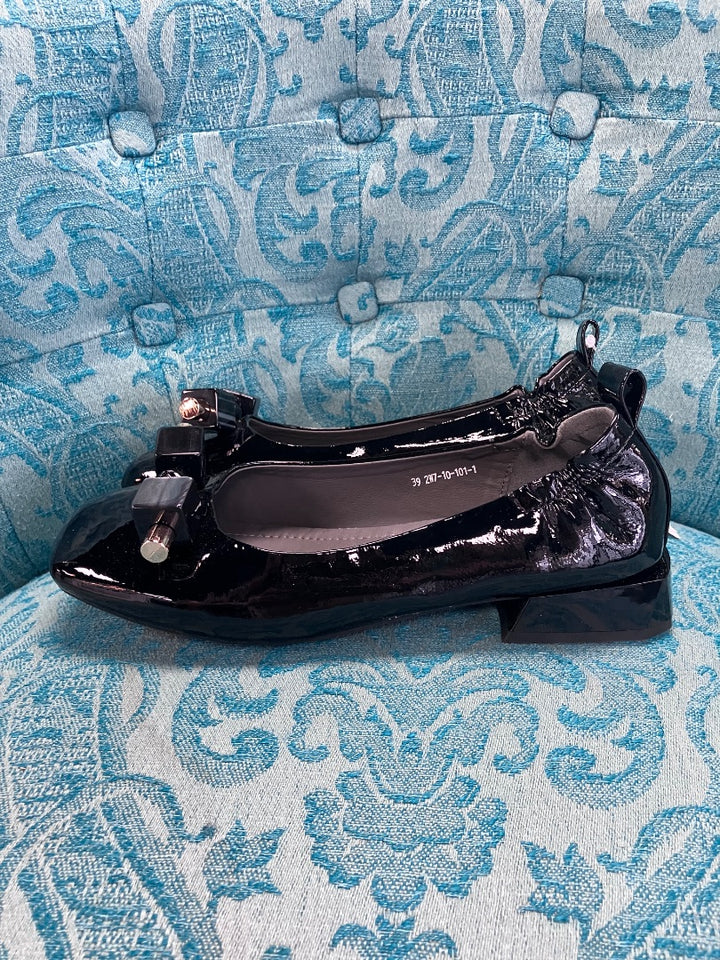 Bonavi, Black, flats, 8.5