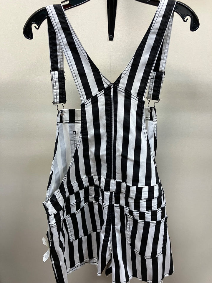 Black+ hottopic romper, XL