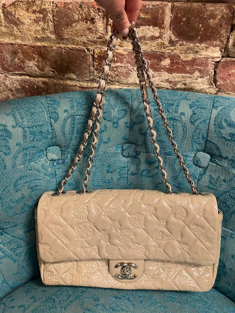 tan Chanel Handbag, Medium