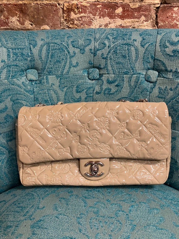 tan Chanel Handbag, Medium