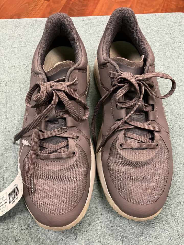 grey lululemon sneaker, 7.5