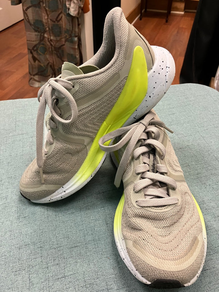 Grey+ lululemon sneaker, 7.5