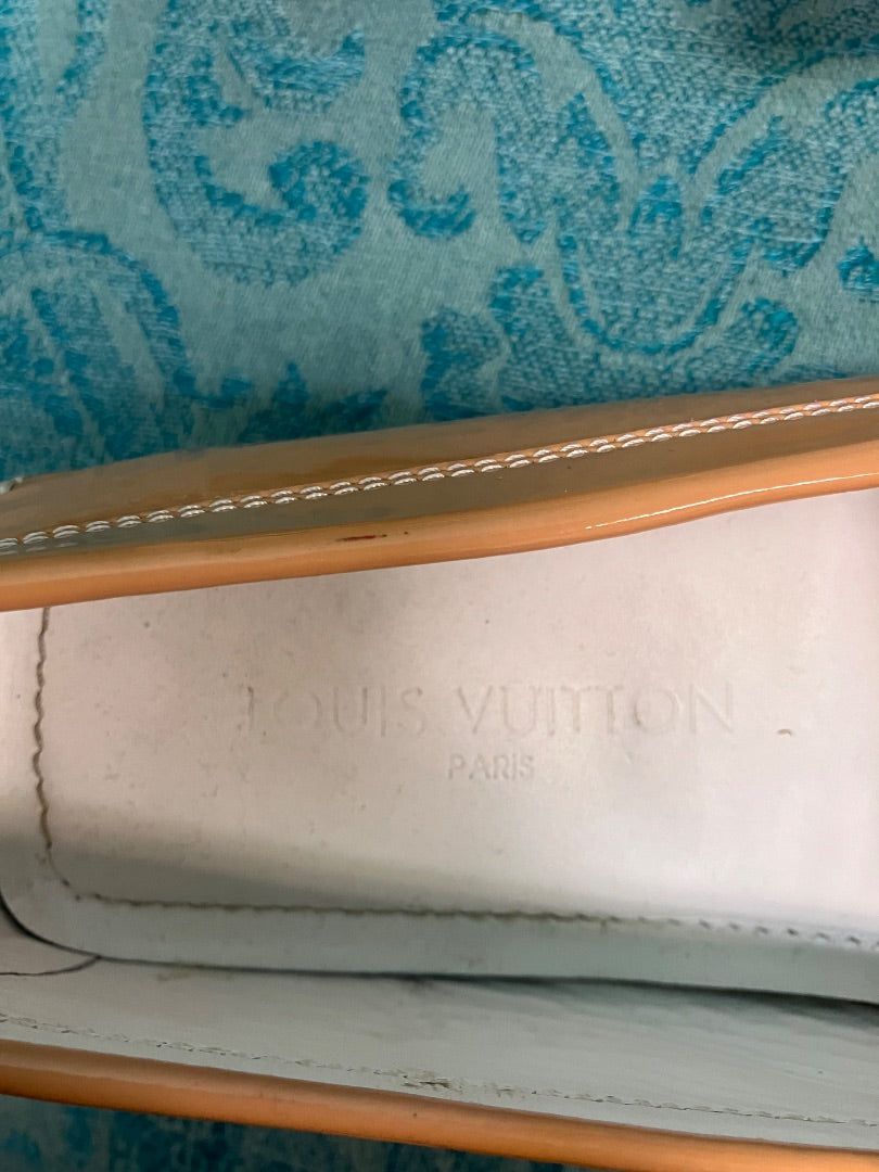 Tan Louis Vuitton flat, 9