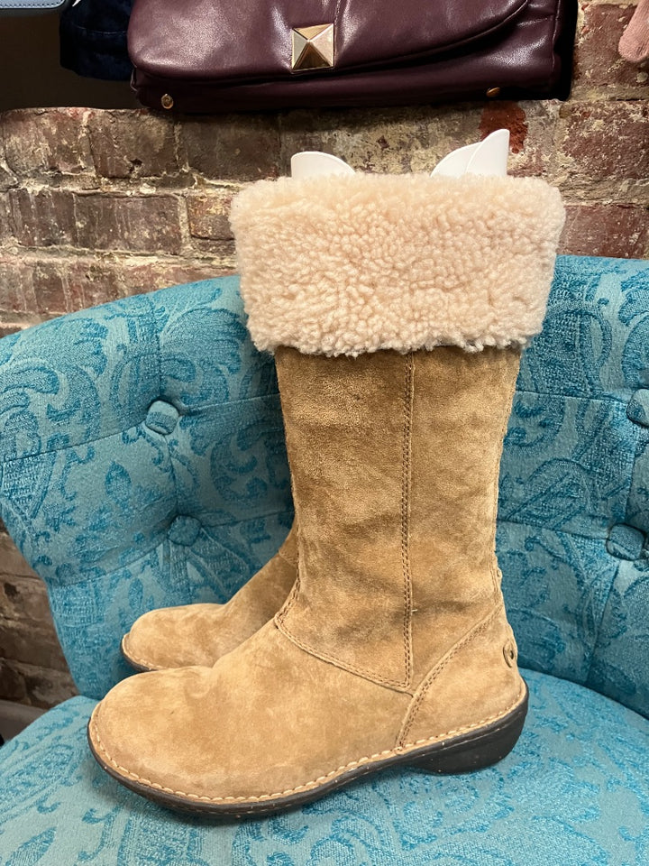 Brown ugg boot, 7
