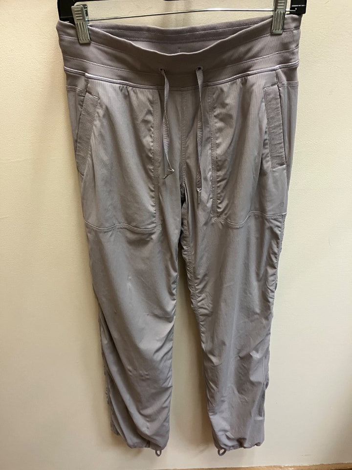 grey lululemon pant, 6