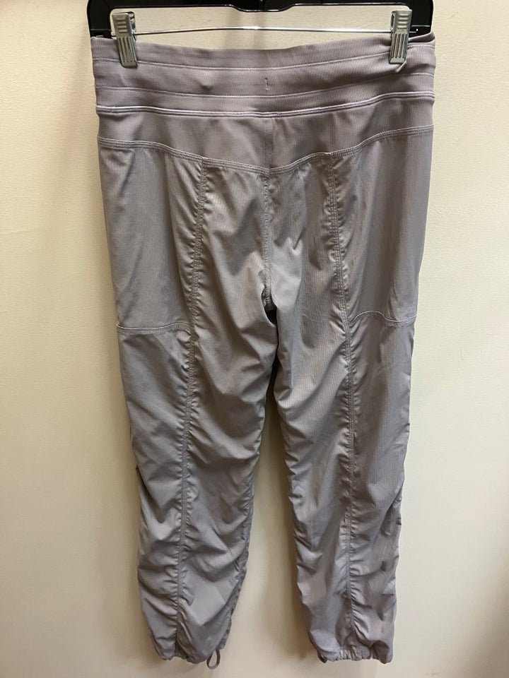 grey lululemon pant, 6