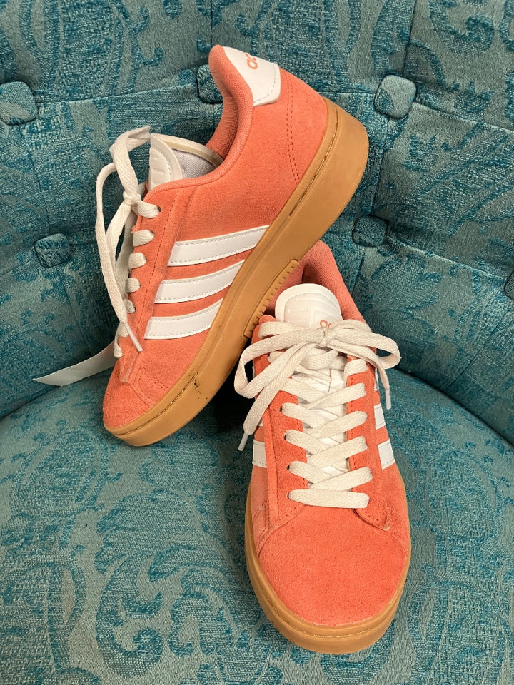 Coral adidas sneaker, 6.5