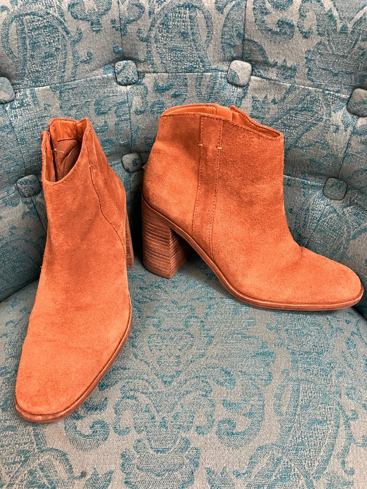 Brown lucky brand boot, 7.5