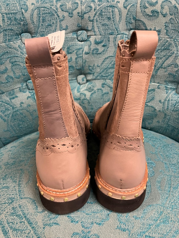Tan free ppl boot, 8.5