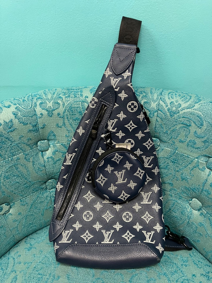 Blue+ Louis Vuitton Sling, Medium