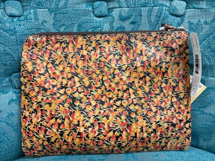 Brown+ Patricia Nash wristlet, NWT Medium