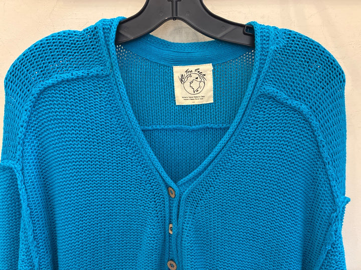 Blue we the free Top, Large