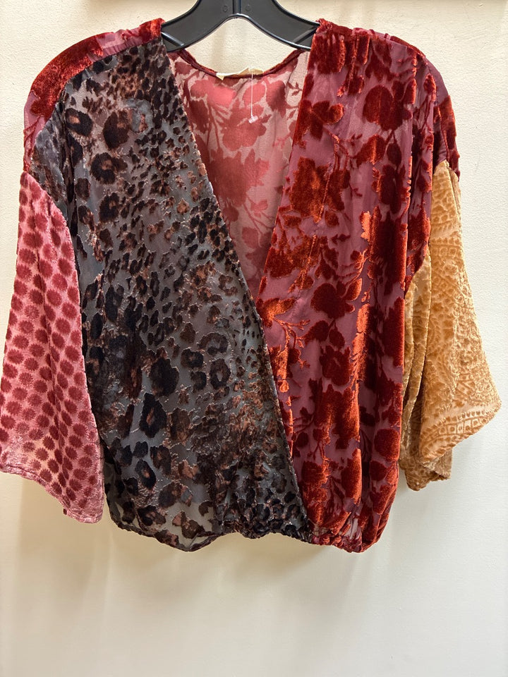 Red+ mystree Top, Medium