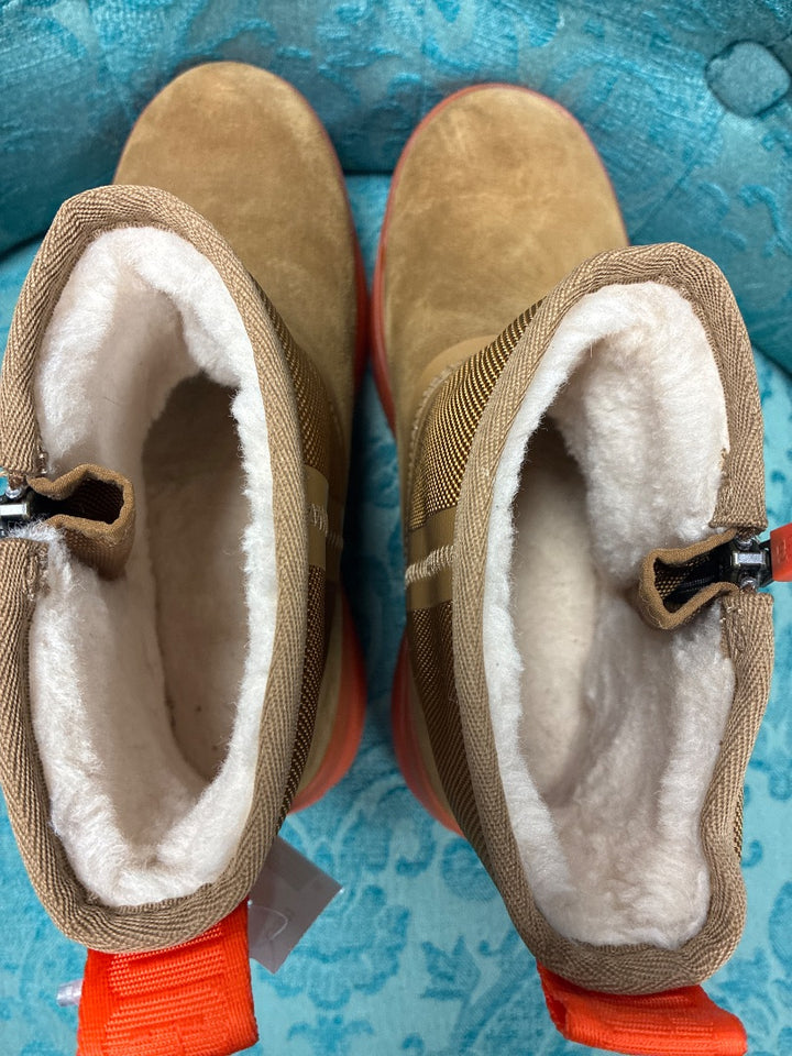 UGG Platform Brown+ Orange Boot, 7