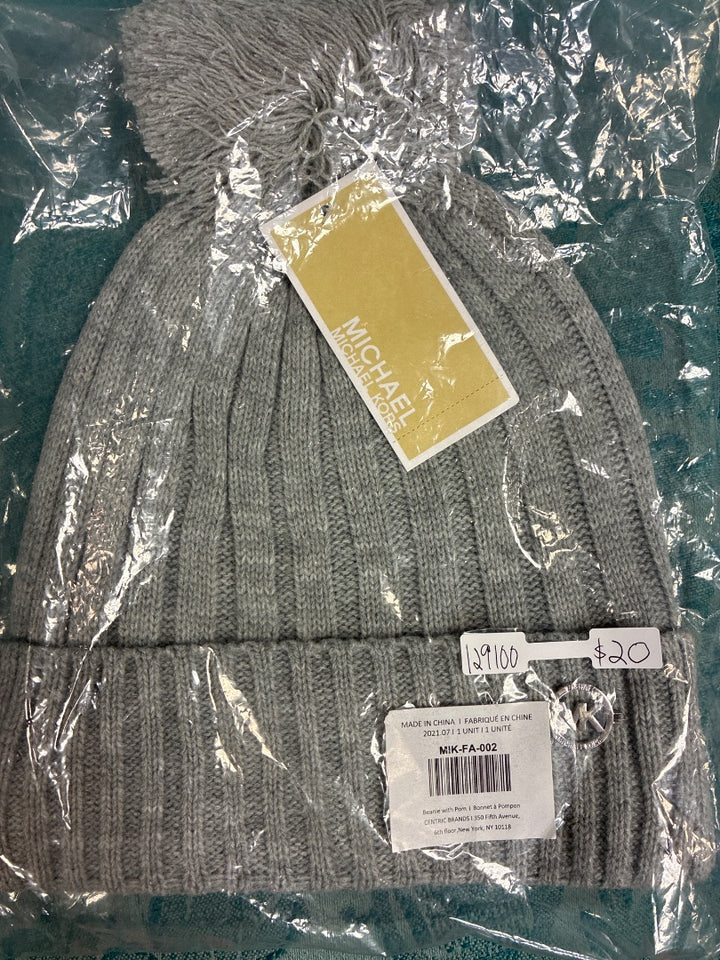 Grey michael kors hat, Medium