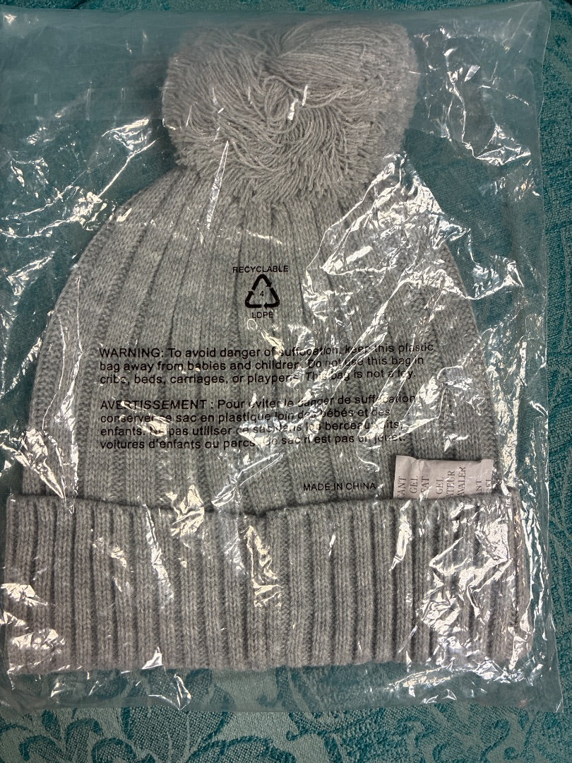 Grey michael kors hat, Medium