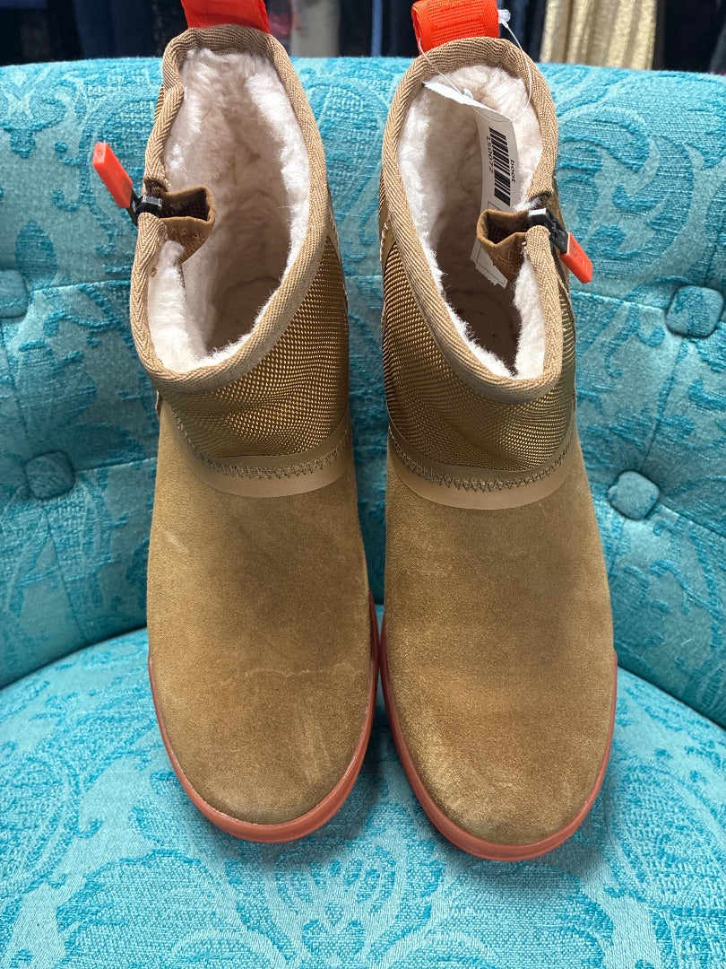 UGG Platform Brown+ Orange Boot, 7