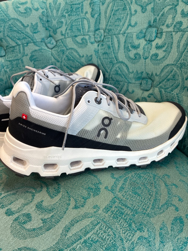 on cloud, white, sneaker, 8.5